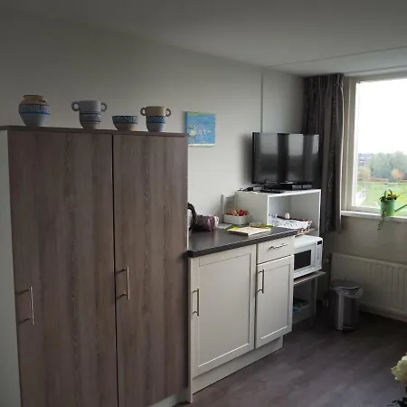 Bbwesteinder Vof Bed & Breakfast *