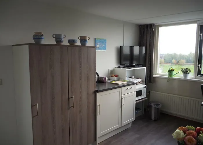 Bbwesteinder Vof Bed & Breakfast *